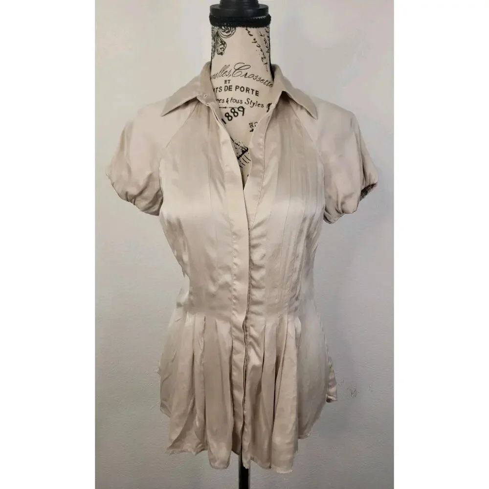BCBG Maxazria Babydoll Top XS Stretch Silk Fit Flare Pleats Buttons Office Siren